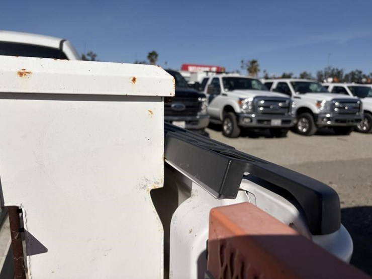 2014-ford-f150-image-32