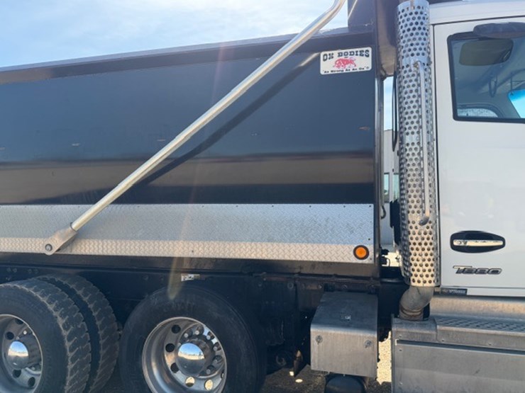 2024-kenworth-t880-image-29