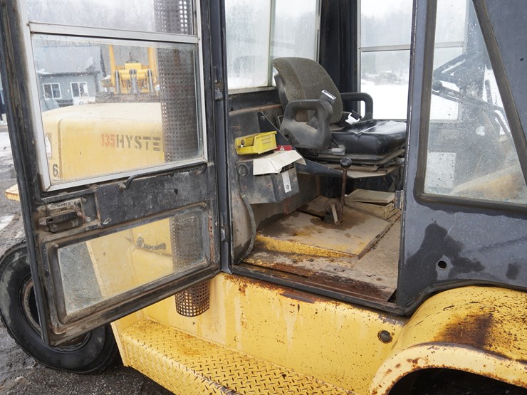 #106-•-hyster-135-forklift-image-48