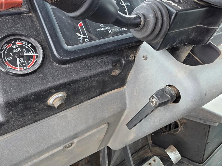 1998-jcb-185-65-image-43