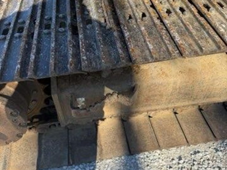 2012-deere-135d-image-16