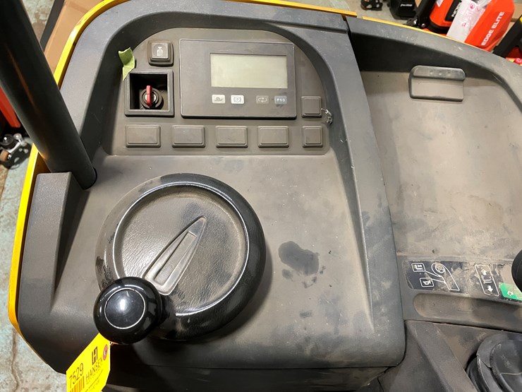 #225-•-jungheinrich-ride-on-electric-reach-truck-image-9