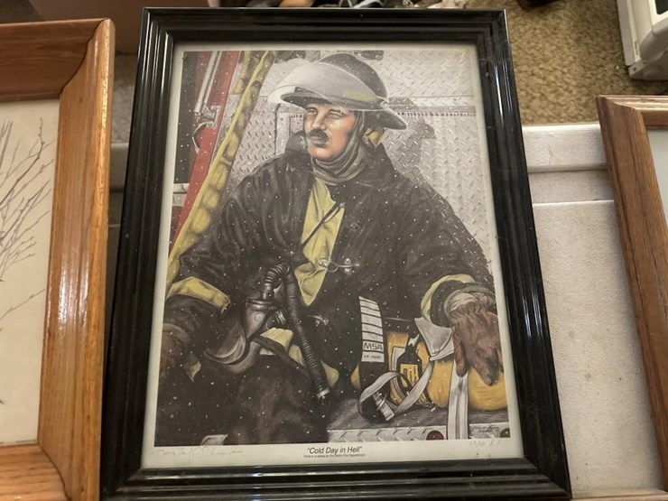 misc.-framed-portraits-image-3