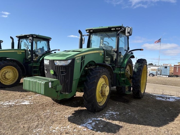 john-deere-8310r-image-3