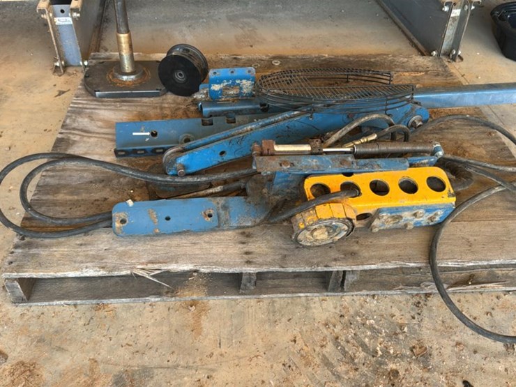 #126-•-2018-baker-3665d-hydraulic-portable-bandmill-image-50