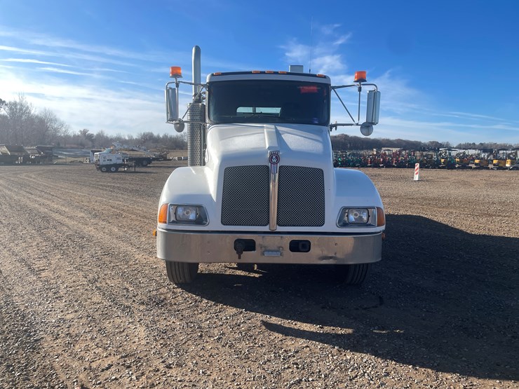 2006-kenworth-t300-image-8