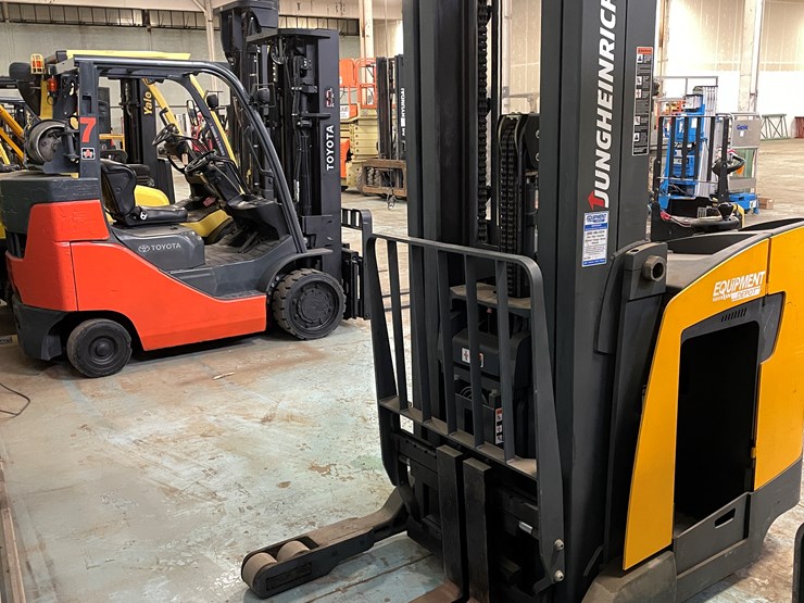 #224-•-jungheinrich-ride-on-electric-reach-truck-image-1