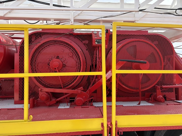 2007-rig-works-mustang-550-dd-5-axle-well-service-rig-image-11