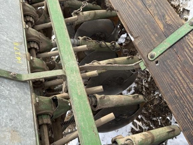 john-deere-8-image-6