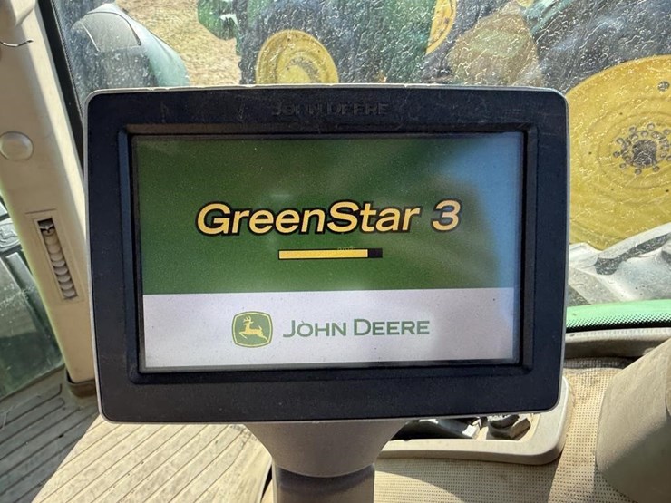 john-deere-8235r-image-20