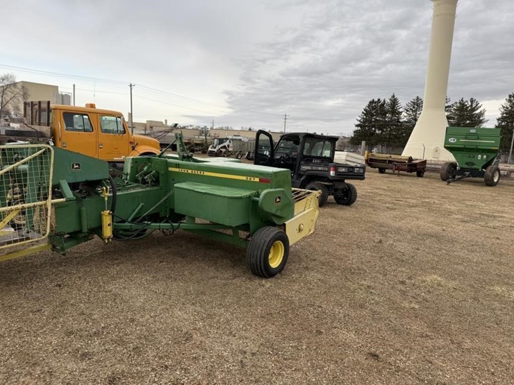 john-deere-327-image-5