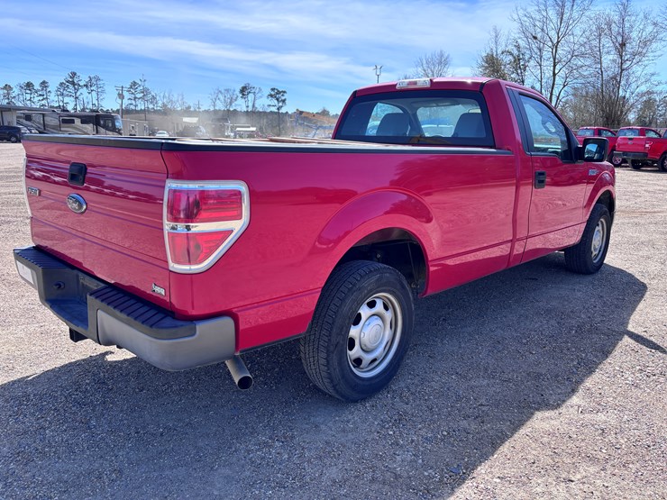 2010-ford-f150-xl-image-2