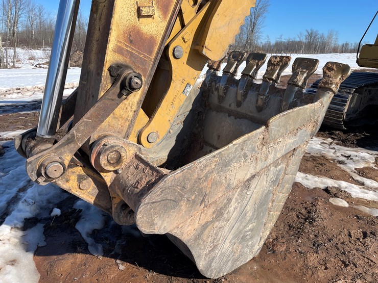 caterpillar-330c-image-8