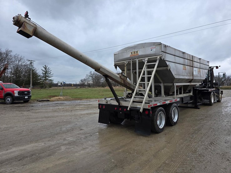 freshly-refurbished!-2016-kbh-fertilizer-tender-trailer---isuzu-diesel-image-6