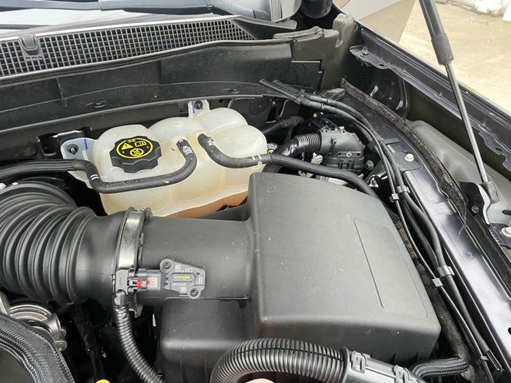 2023-chevrolet-tahoe-image-64