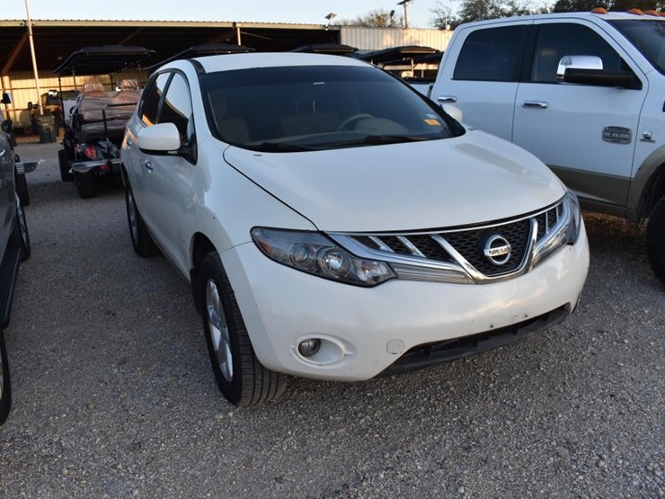 2011-nissan-murano-image-2