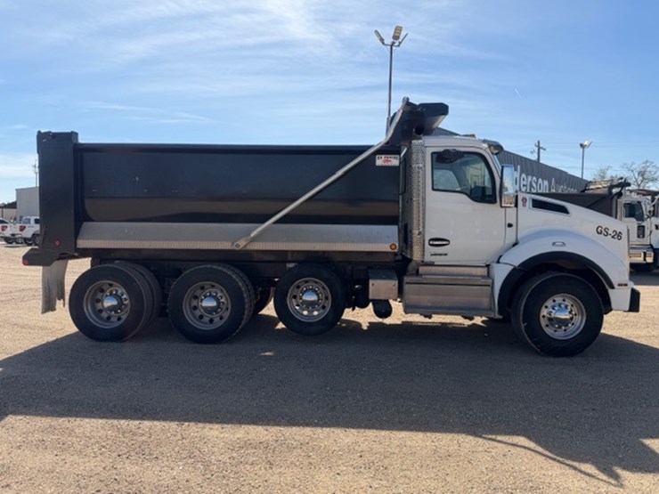 2024-kenworth-t880-image-7