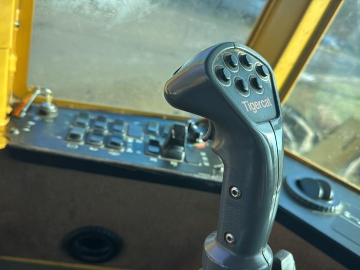 2022-tigercat-610e-image-46