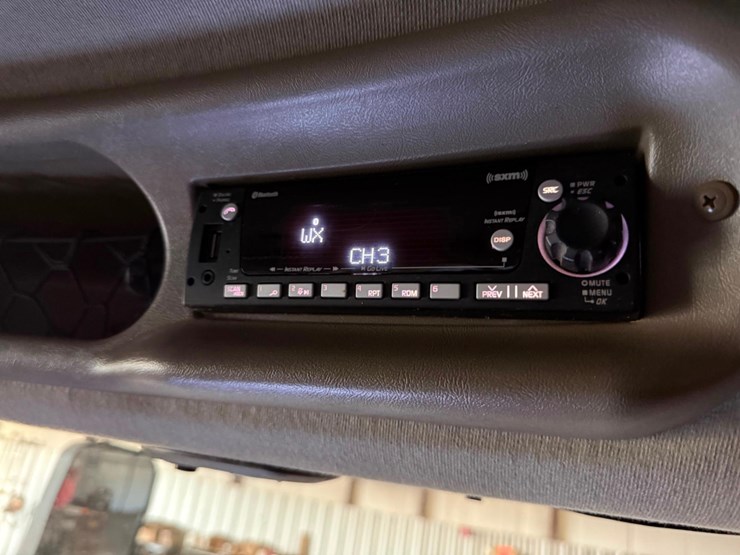 2022-white-251-image-47