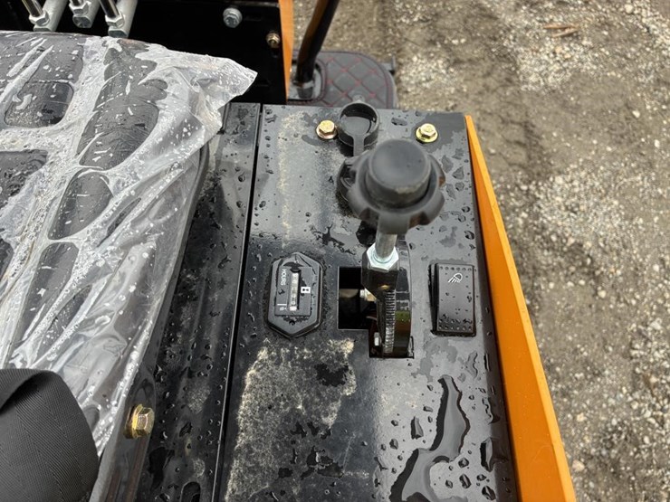 2026-vicsec-v13-hydraulic-excavator-image-16