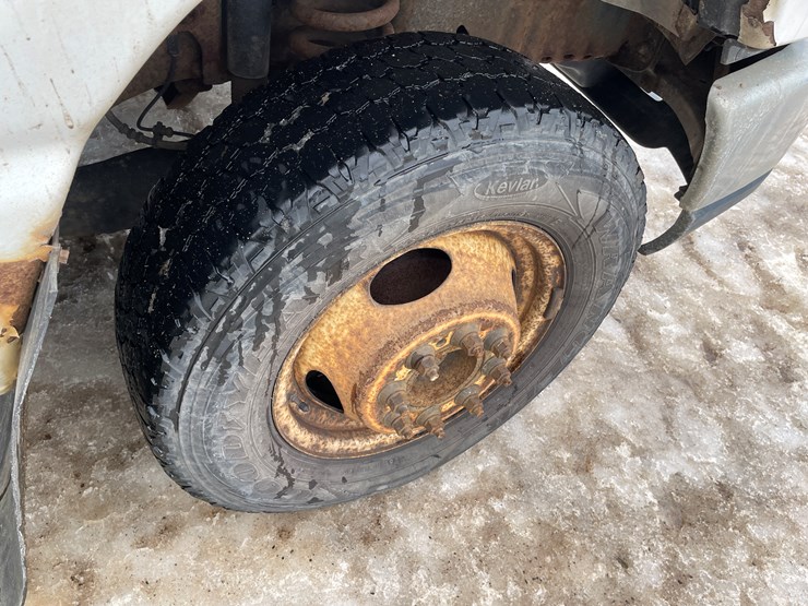 2014-ford-e450-image-29