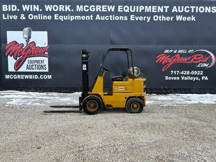 caterpillar-v40b-image-1