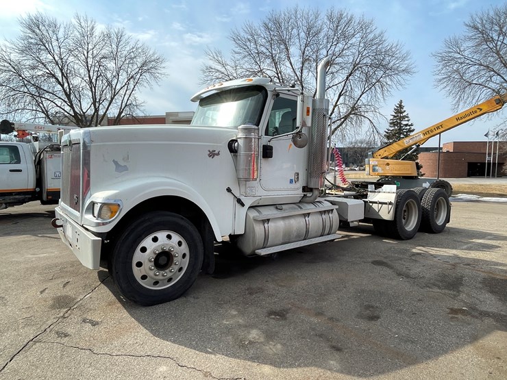 2000-international-9900-image-1