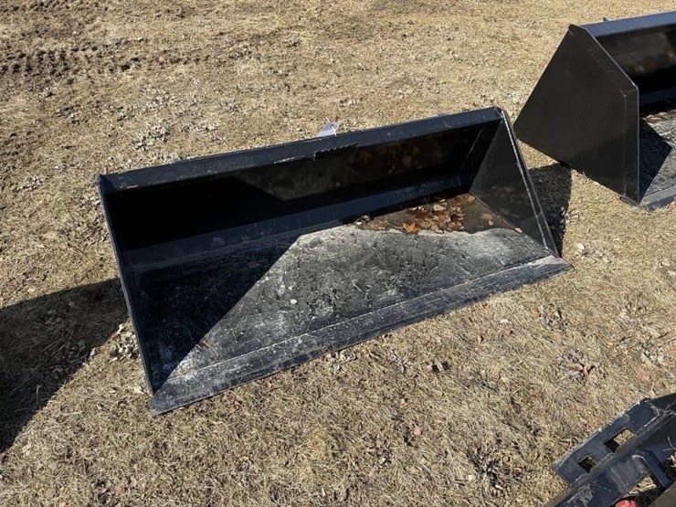 new-swict-66"-universal-attach-bucket-image-1