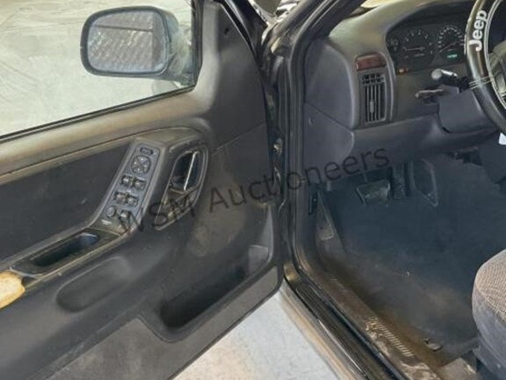 2000-jeep-grand-cherokee-laredo-image-22