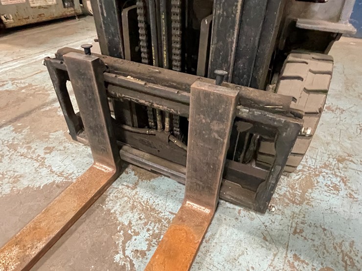 #170-•-world-lift-254-propane-forklift-image-10