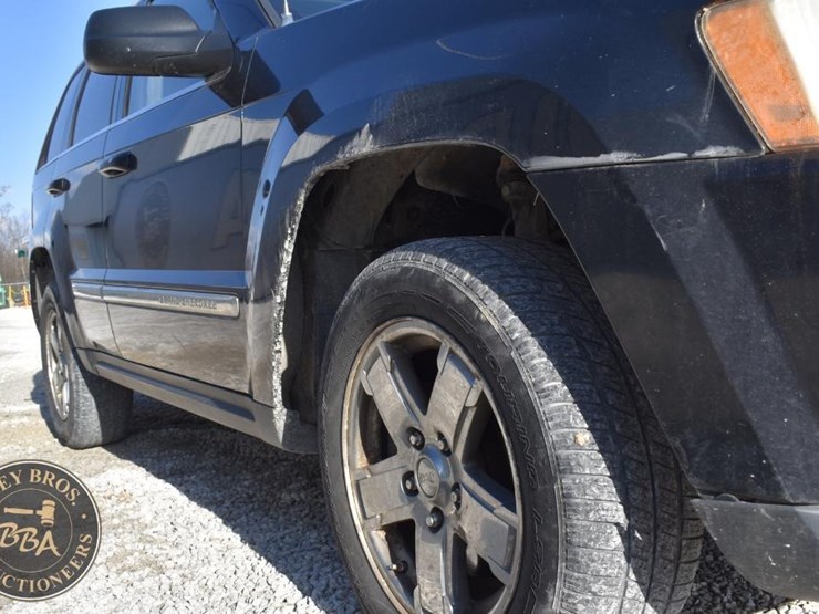 2005-jeep-grand-cherokee-limited-image-17