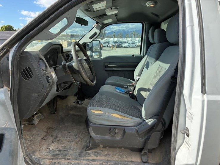 2013-ford-f550-sd-image-10