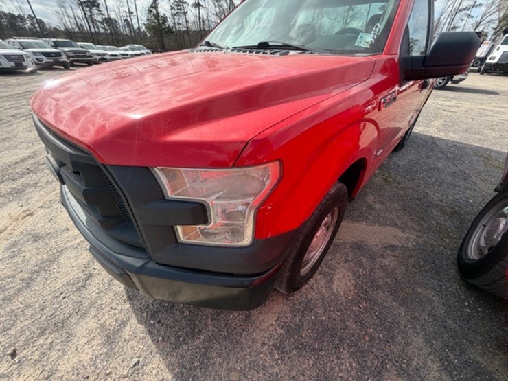 2016-ford-f150-xl-image-10