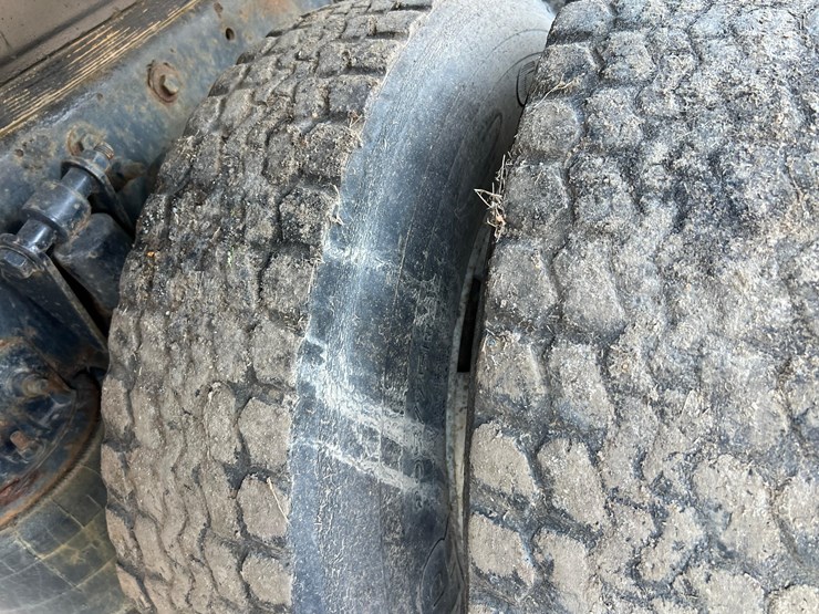 2006-freightliner-auger-truck-image-54