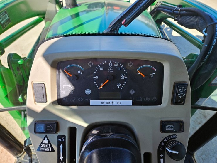 john-deere-4720-image-29