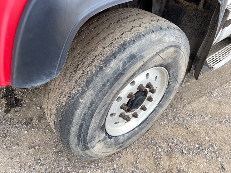 2001-mack-cl713-image-9