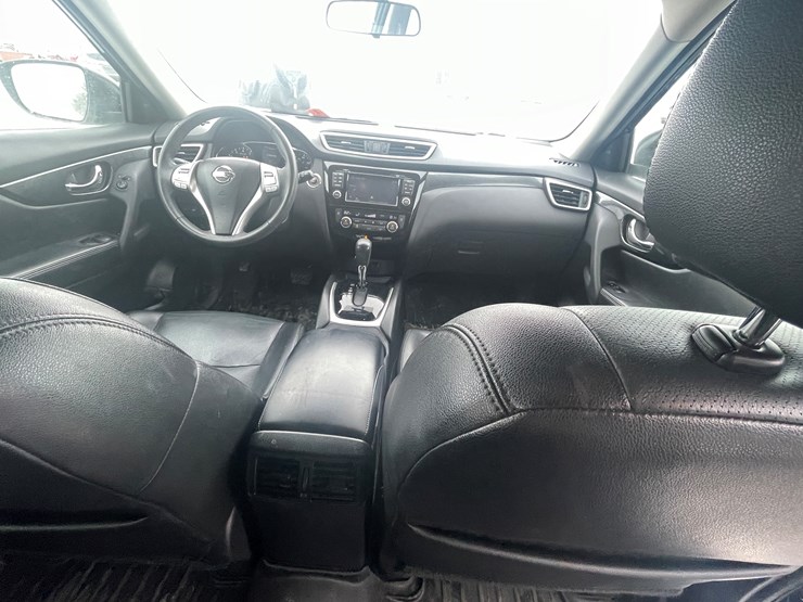 2015-nissan-rogue-sl-image-35