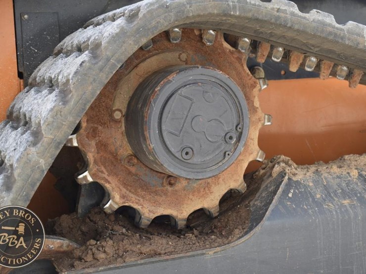 2023-case-tv450b-image-38