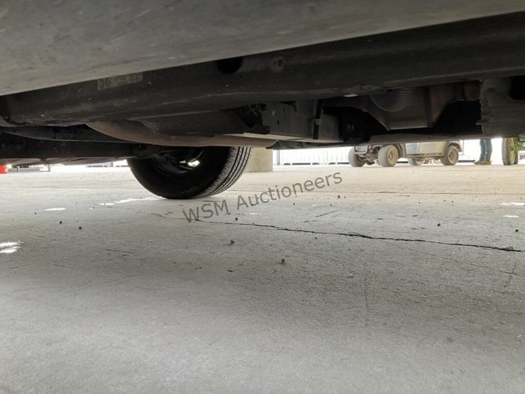 2016-chevrolet-tahoe-image-25