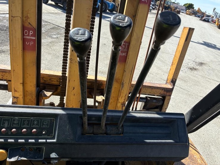 caterpillar-v150-image-15