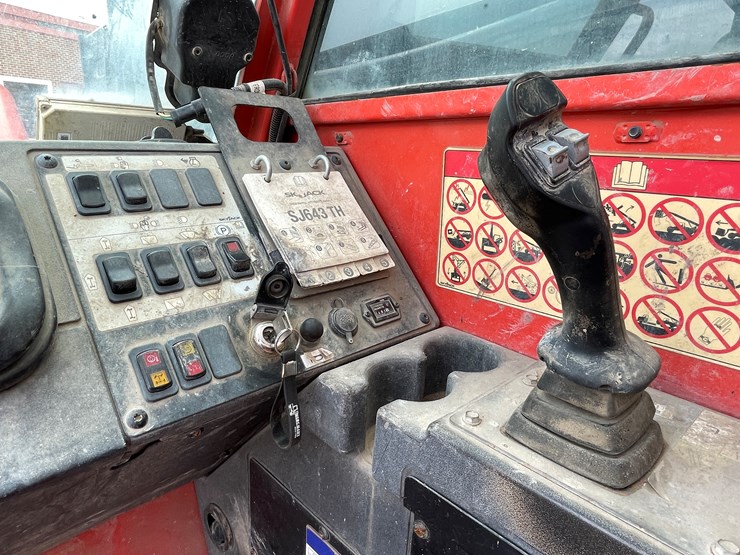 #133-•-2017-skyjack-sj643-telehandler-image-53
