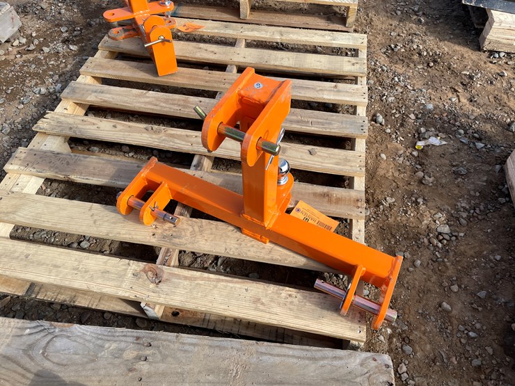 2026-caterpillar-10-image-3