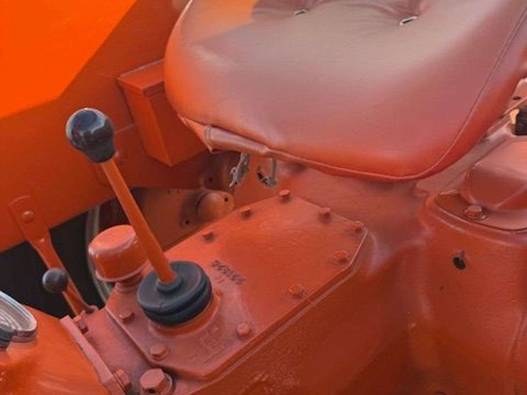 1958-allis-chalmers-d17-image-17