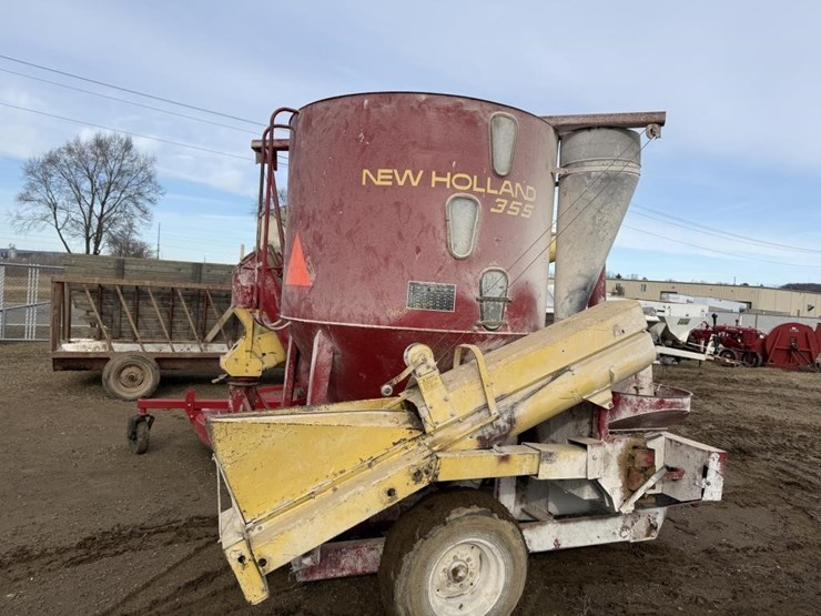 new-holland-355-image-5