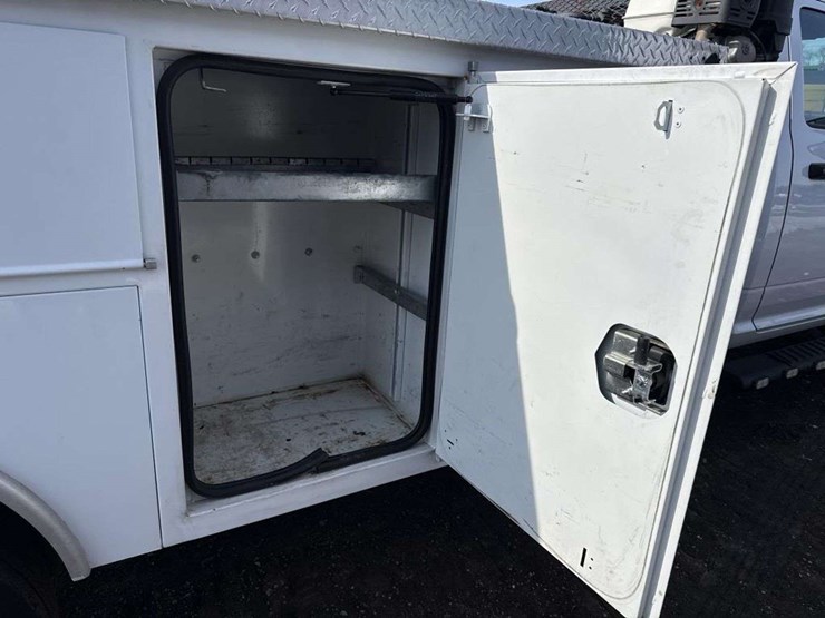 2021-dodge-ram-4500-image-30