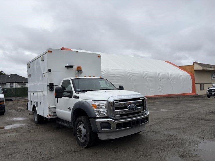 2011-ford-f550-image-2