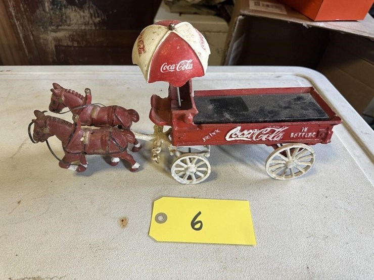 antique-cast-iron-coca-cola-horse-drawn-wagon-image-1