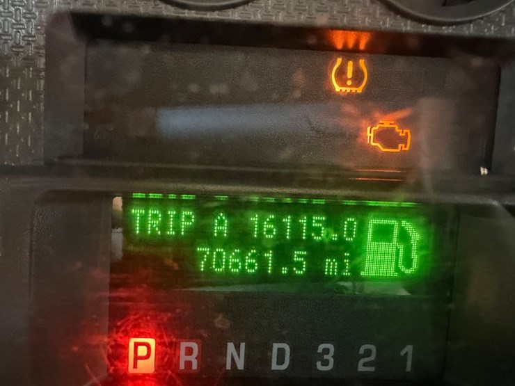 2010-ford-f350-image-17