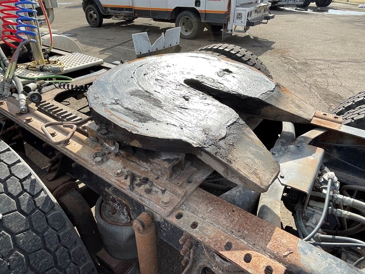 2000-international-9900-image-34