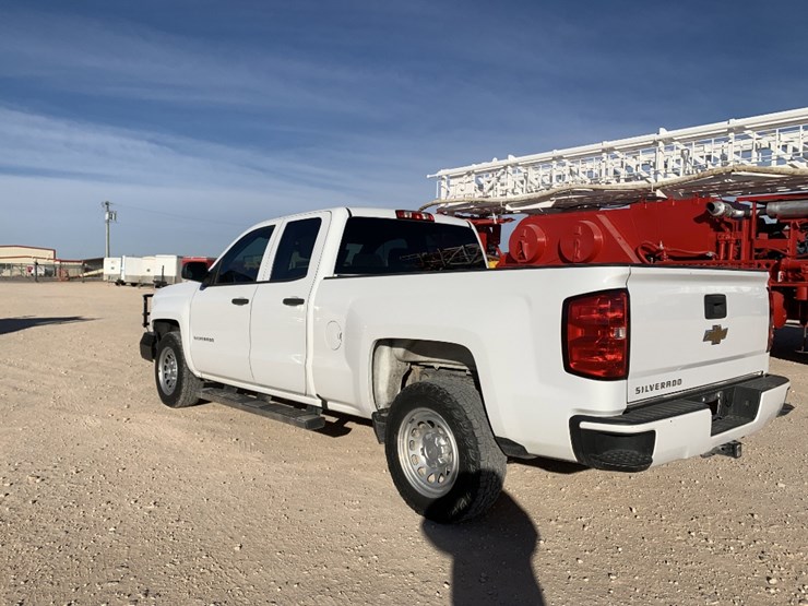 2018-chevrolet-silverado-1500-image-2